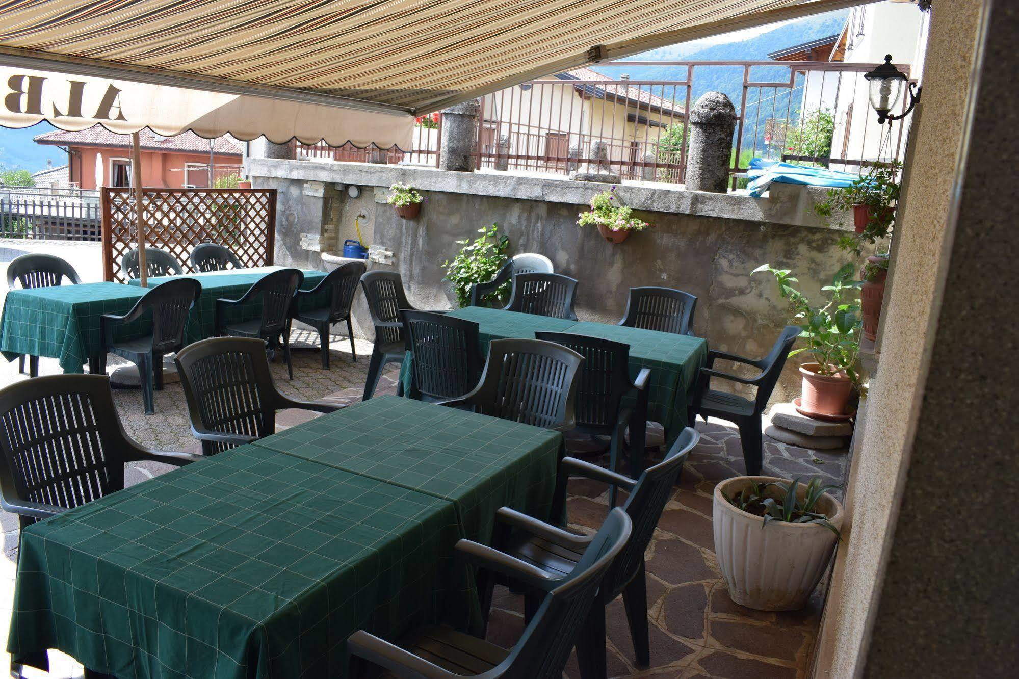 Albergo Canella Fuipiano Valle Imagna Εξωτερικό φωτογραφία